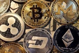 Thị trường tiền ảo lao dốc khi Binance “quay xe”, từ chối mua FTX