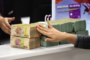Tìm hướng gỡ khó tín dụng bất động sản, lãi suất có thể giảm thêm