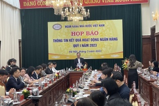 Phó thống đốc: Đang nghiên cứu cơ chế giãn nợ cho doanh nghiệp, gói 120.000 tỷ đồng triển khai tháng 4/2023