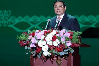 Thủ tướng: Ngành ngân hàng phải phấn đấu giảm thêm lãi suất và có giải pháp giãn nợ cho doanh nghiệp