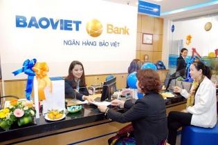 BAOVIET Bank: Lãi thuần dịch vụ tăng, nợ xấu giảm mạnh