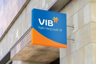 VIB: Lợi nhuận 6 tháng tăng 12,3%, chi gấp đôi dự phòng rủi ro để đối phó nợ xấu