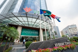 VPBank: Lợi nhuận 6 tháng ngân hàng mẹ đạt gần 8.000 tỷ đồng, sắp chia cổ tức tiền mặt 10%  