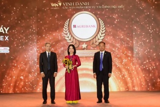 Agribank được vinh danh Dịch vụ khách hàng ưu tiên và Sản phẩm chuyển đổi số tiêu biểu
