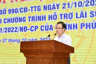 Bất ngờ: Một số ngân hàng đang xin nới room tín dụng 