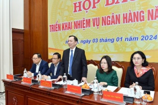 Năm 2024 sẽ siết chặt tín dụng sân sau