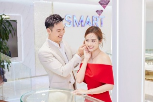 Nữ chính "Chúng ta của 8 năm sau" được tặng quà gì dịp 8/3? 