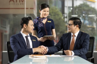 SHB ra mắt dịch vụ thanh toán phí cảng biển 24/7 cho khách hàng doanh nghiệp
