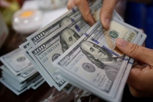 Tỷ lệ đặt cược Fed giảm lãi suất 0,5% đã tăng lên 50%