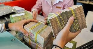 Thị trường thông tin tín dụng: Doanh nghiệp chê chiếc áo pháp lý quá chật hẹp Thị trường thông tin tín dụng: Doanh nghiệp chê chiếc áo pháp lý quá chật hẹp