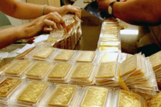 Để ngỏ hạn ngạch nhập vàng năm 2025; doanh nghiệp bán vàng phải cung cấp thông tin người mua cho Ngân hàng Nhà nước