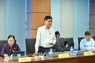 Nên xem lại quan điểm tích trữ vàng sẽ ảnh hưởng đến dòng vốn chảy vào sản xuất