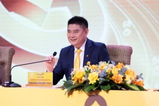 Ông Nguyễn Đức Thụy bất ngờ rời “ghế nóng” LPBank, cổ phiếu STB tiếp tục tăng trần sau tin đổi chủ
