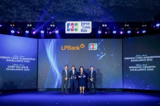 LPBank thắng lớn với 4 giải thưởng từ Tổ chức Thẻ Quốc tế JCB