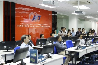 Đại học Quốc gia TP.HCM thành lập Viện Nghiên cứu phát triển Công nghệ ngân hàng