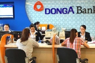 Không hẹn, DongA Bank và Saigonbank cùng tiến hành đại hội cổ đông bất thường
