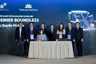 VIB bắt tay Vietnam Airlines ra mắt dòng thẻ bay đặc quyền Premier Boundless