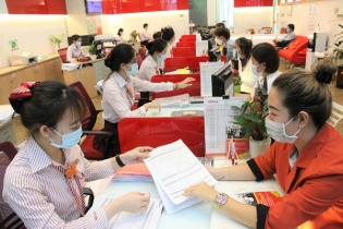 Hoàn tất mua hơn 5,4 triệu cổ phiếu HDBank, cổ đông lớn thông báo mua tiếp 4,6 triệu cổ phiếu