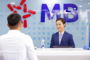 Nhiều ngân hàng nâng room ngoại 