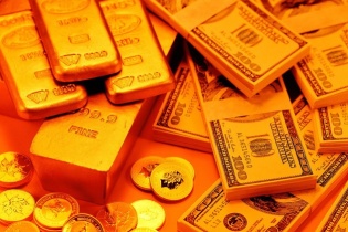 USD hồi phục đẩy giá vàng đi xuống