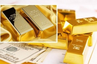 USD và vàng đều trượt dốc