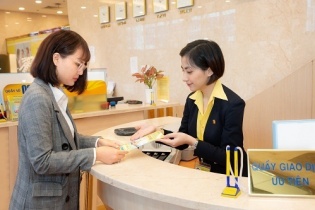 Nam A Bank lựa chọn nhà cung cấp Dự án lắp đặt đèn Led chiếu sáng mỹ thuật và màn hình Led