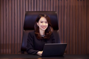 Bà Trần Thị Thu Hằng ngồi ghế "nóng" Chủ tịch Kienlongbank ở tuổi 36