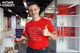 Giám đốc quản lý rủi ro Home Credit Việt Nam nhận giải thưởng C-Suite Award