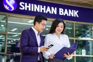 Ngân hàng ngoại đua báo lãi 