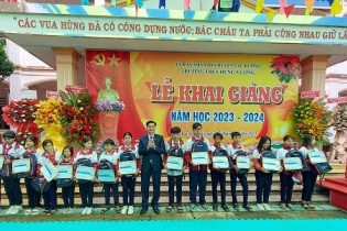 Sacombank dành 11 tỷ đồng cho học bổng "ươm mầm cho những ước mơ" 2023