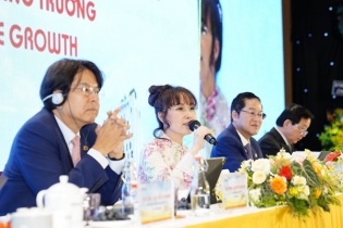 Phó chủ tịch HDBank: Tham gia cơ cấu một ngân hàng khác là vinh dự và trách nhiệm