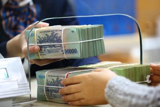 Áp lực lãi vay trước xu hướng lãi suất tiết kiệm đi lên