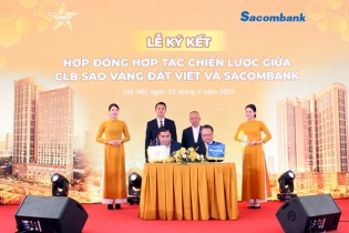 Sacombank ký hợp tác với Câu lạc bộ sao vàng đất Việt