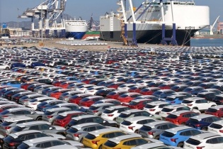 Xe Trung Quốc lần đầu vượt Mỹ về doanh số: Câu chuyện thành công của BYD và Geely