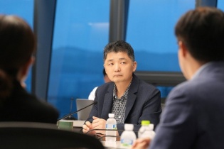 Nhà sáng lập Kakao Corp. bị bắt vì cáo buộc thao túng cổ phiếu