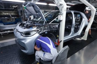 Volkswagen xem xét đóng cửa nhà máy ở Đức để tiết kiệm hàng tỷ USD chi phí