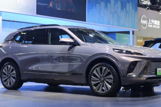 Mỹ áp thuế 100% đối với xe điện của Trung Quốc