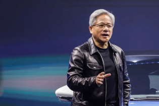 Tài sản của CEO Nvidia Jensen Huang vượt vốn hóa của Intel