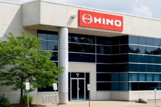 Hino Motors bị phạt 1,6 tỷ USD vì gian lận khí thải