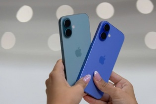 Apple hợp tác Alibaba phát triển AI cho iPhone tại Trung Quốc