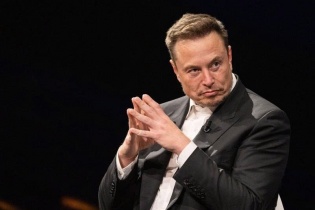 Tài sản của Elon Musk "bốc hơi" gần 135 tỷ USD từ đầu năm
