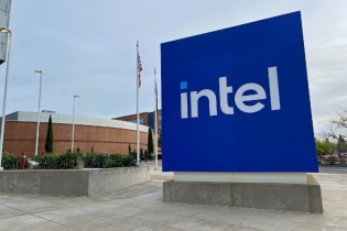 Intel cắt giảm 20% nhân sự toàn cầu