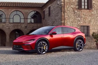 Ferrari công bố tên mẫu xe điện đầu tiên
