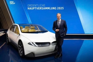 Lãnh đạo BMW, Porsche cảnh báo rủi ro khi quá tập trung vào xe điện