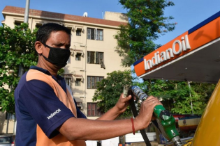 Trung Quốc và Ấn Độ mua thêm 9 tỷ USD năng lượng từ Nga trong quý II