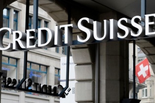 Credit Suisse báo lỗ khủng quý III, đại cải tổ mảng ngân hàng đầu tư