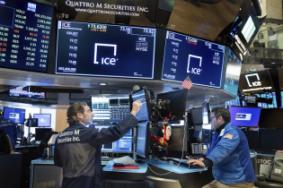 Standard Chartered cảnh báo 3 rủi ro gây tác động mạnh trong năm 2023, nhưng đang bị đánh giá thấp