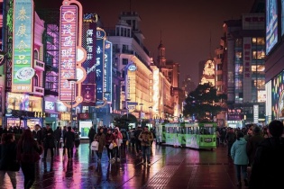 Trung Quốc cứu “núi nợ” quy mô 9.000 tỷ USD tại các địa phương