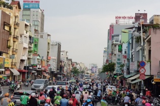 TP.HCM đề xuất tăng vận tải công cộng, kiểm soát xe cá nhân để giảm ùn tắc