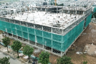 Cất nóc Bệnh viện Vạn Phúc - Sài Gòn